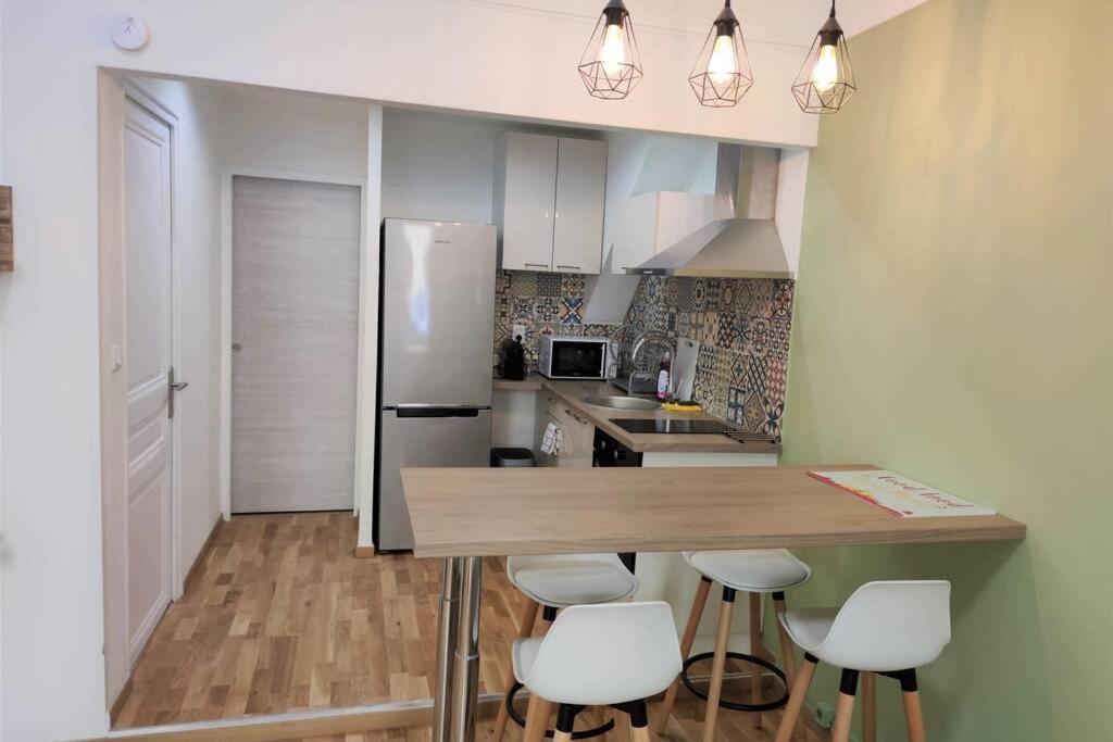 Ferienwohnung Joli T2 Proche Vieux-Port, Terrasses Du Port Et Metro Joliette Marseilles Exterior foto
