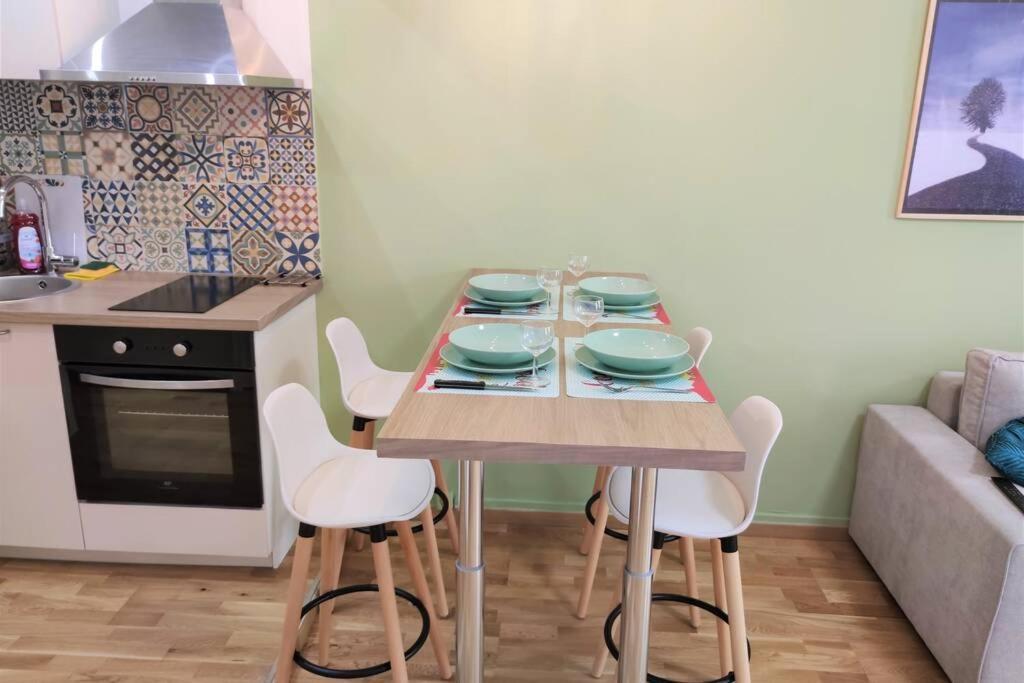Ferienwohnung Joli T2 Proche Vieux-Port, Terrasses Du Port Et Metro Joliette Marseilles Exterior foto