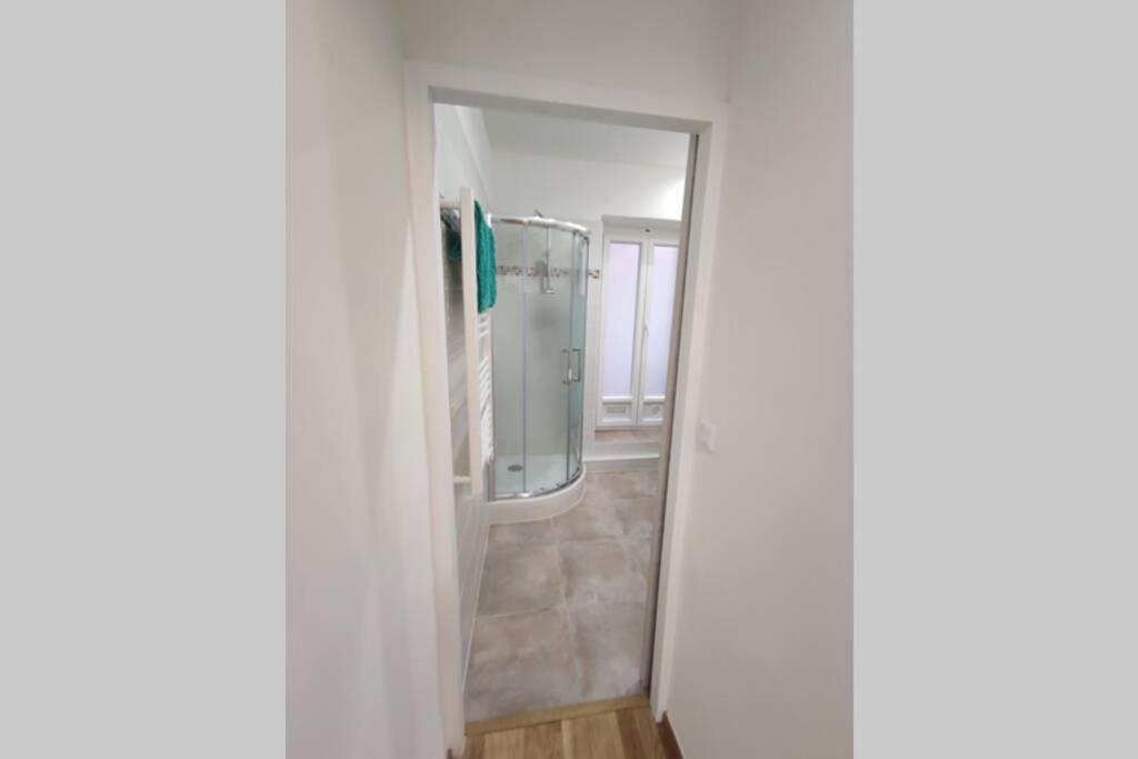 Ferienwohnung Joli T2 Proche Vieux-Port, Terrasses Du Port Et Metro Joliette Marseilles Exterior foto